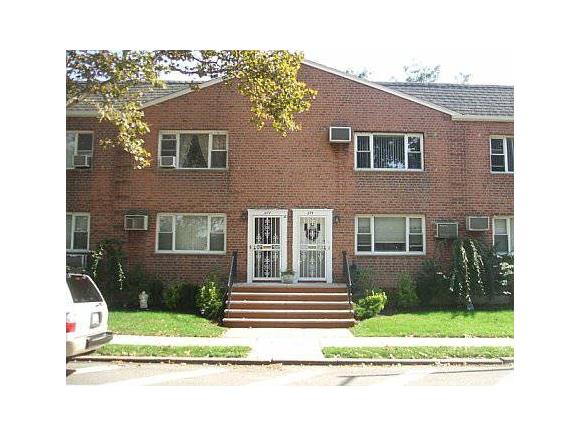 377 Bay 8 St Dyker Heights 11228 New York photo