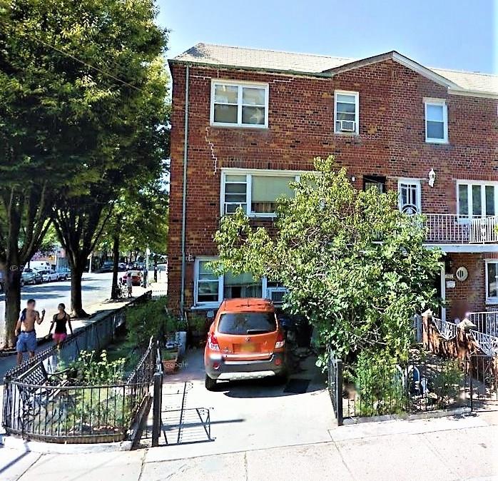 1984 70 Bensonhurst 11204 New York photo