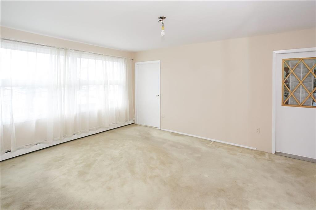 35 Canton Gerritsen Beach 11229 New York photo
