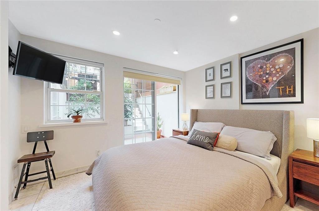 185 India Greenpoint 11222 New York photo