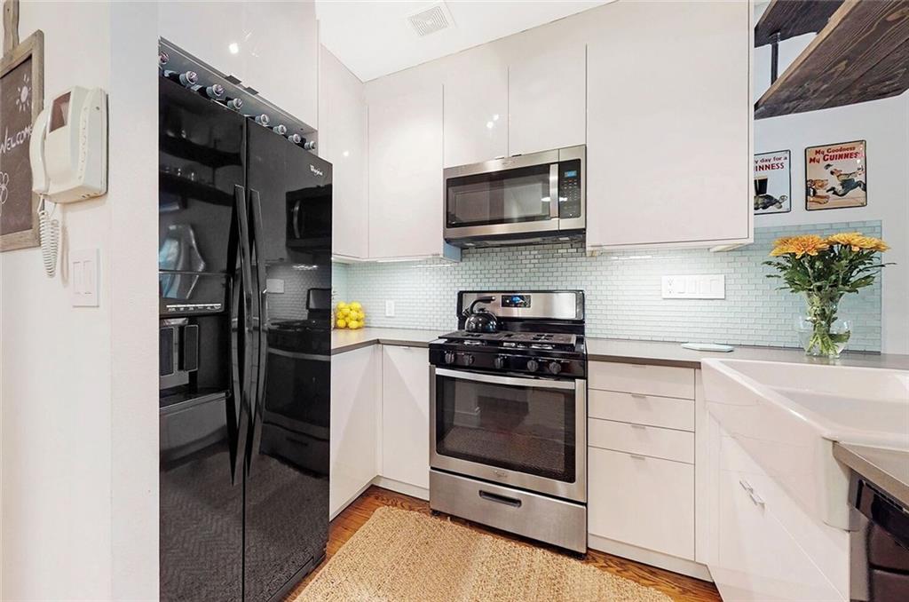 185 India Greenpoint 11222 New York photo