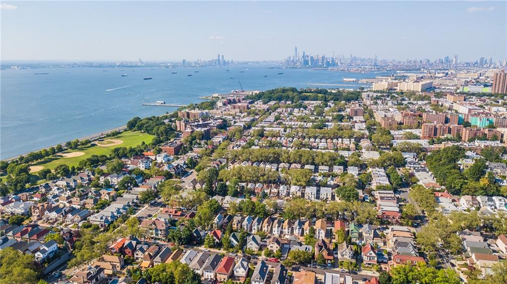 1009 Shore Dyker Heights 11228 New York photo