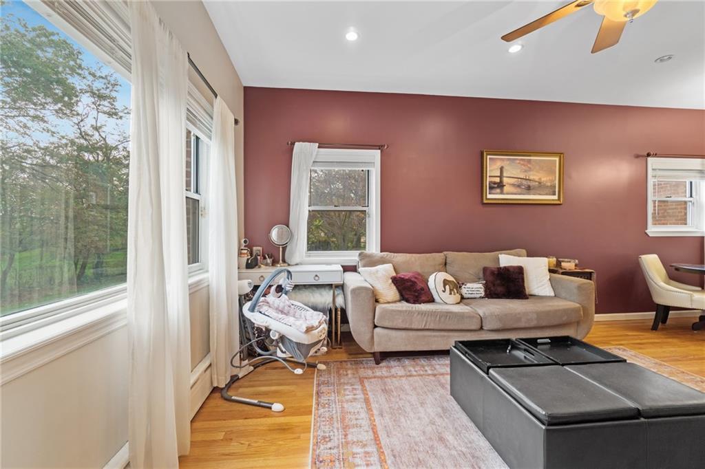 1009 Shore Dyker Heights 11228 New York photo