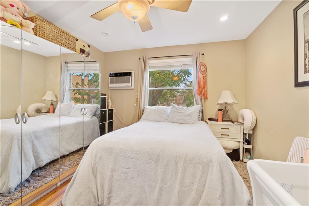 1009 Shore Dyker Heights 11228 New York photo