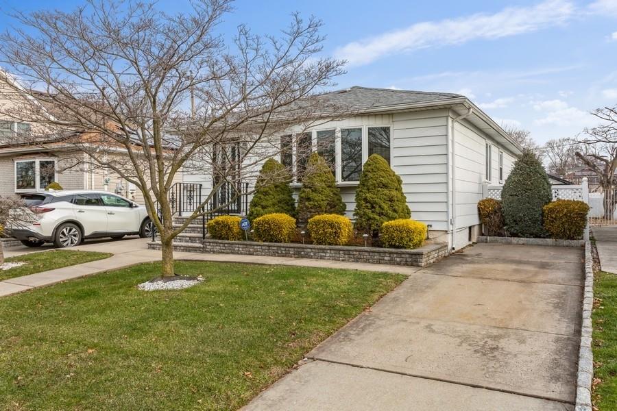 381 Colon Great Kill 10308 New York photo