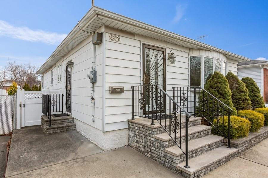 381 Colon Great Kill 10308 New York photo