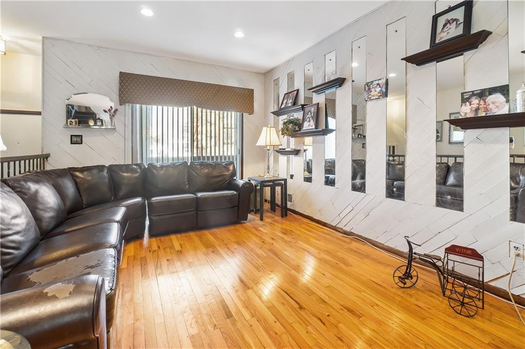 262 Brookfield Great Kill 10308 New York photo