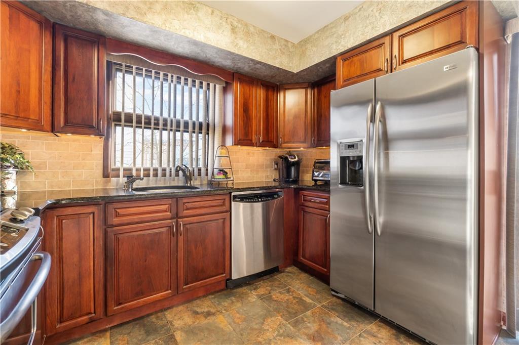 262 Brookfield Great Kill 10308 New York photo