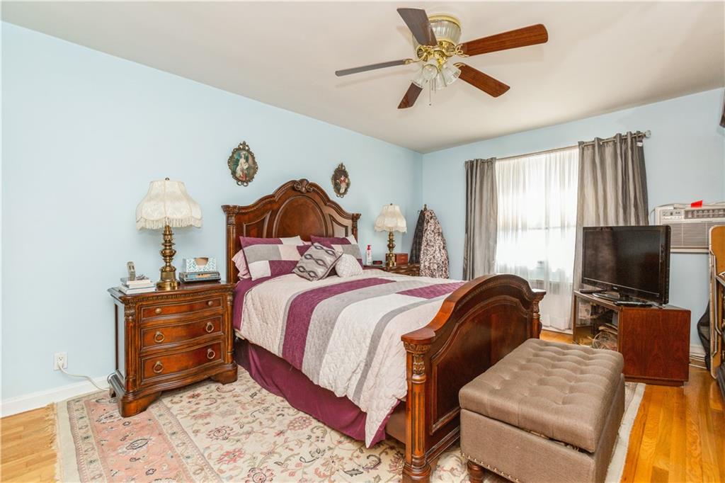 1272 81 Dyker Heights 11228 New York photo