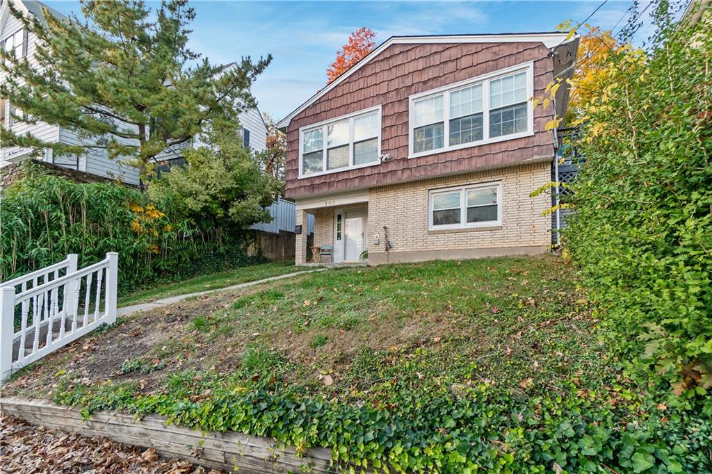 103 Monticello Great Kill 10308 New York photo