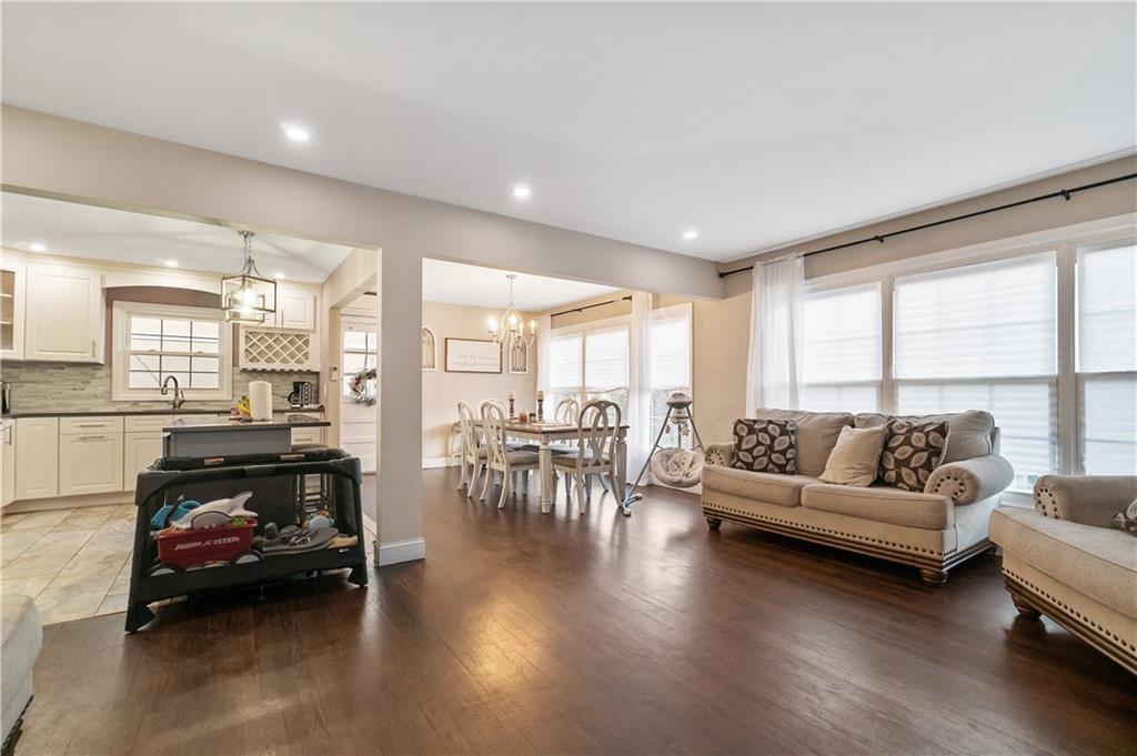 103 Monticello Great Kill 10308 New York photo