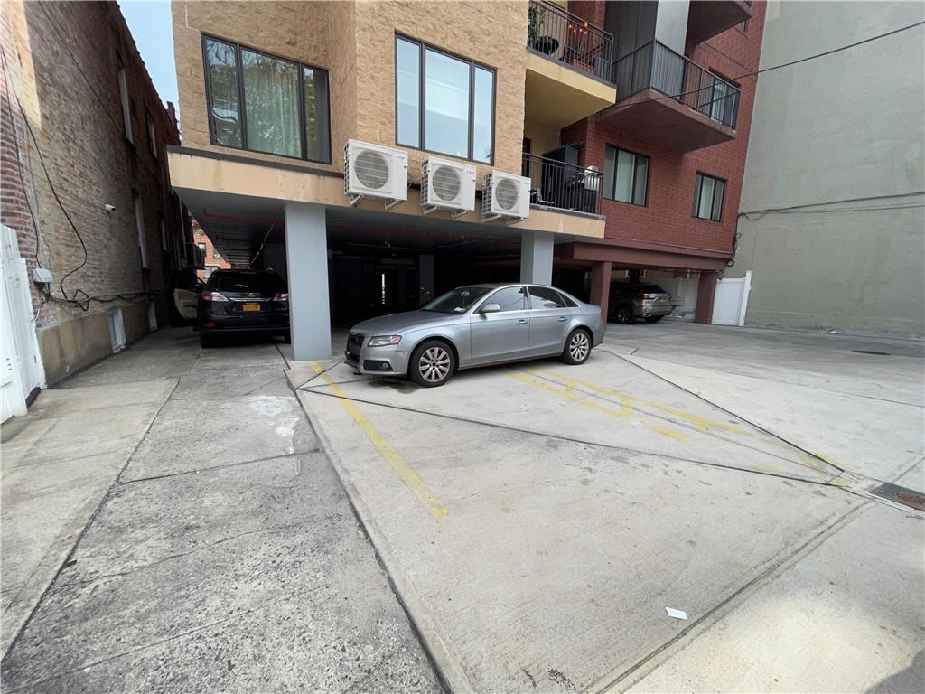 1972 Ocean Midwood 11230 New York photo