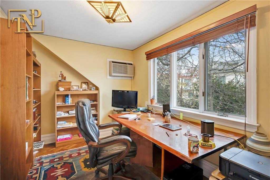 51 Amherst Manhattan Beach 11235 New York photo