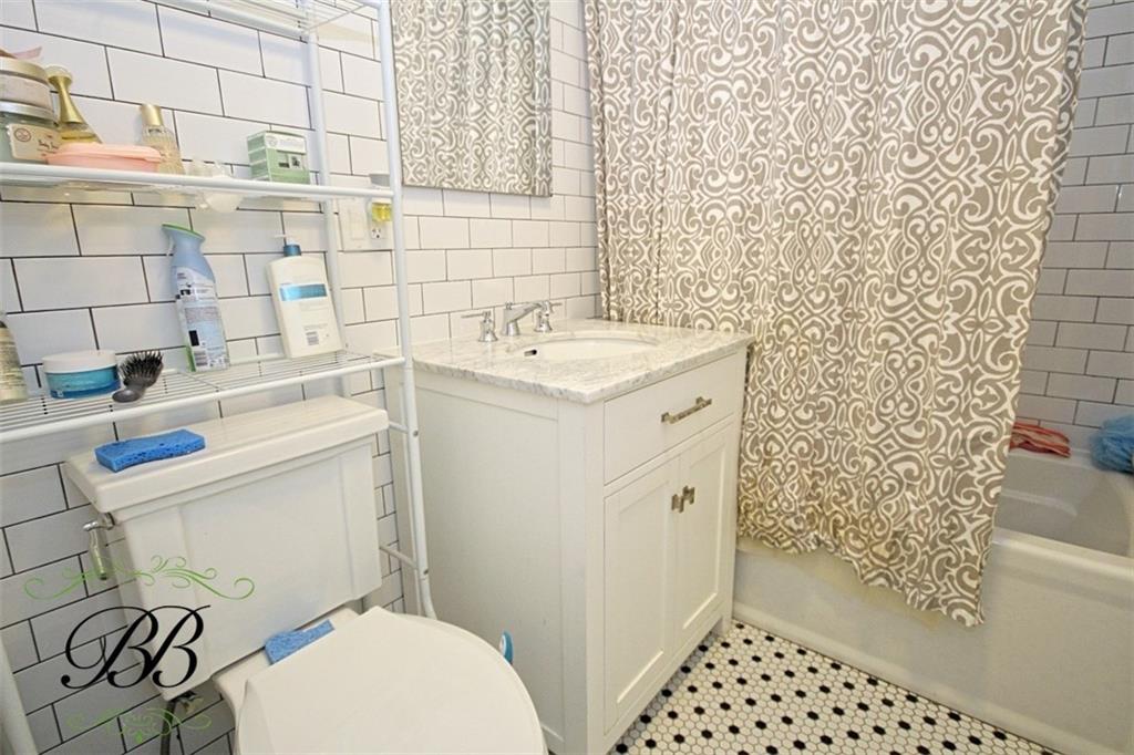 366 Avenue Y Gravesend 11223 New York photo