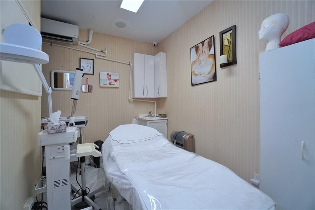 7306 13th Dyker Heights 11228 New York photo