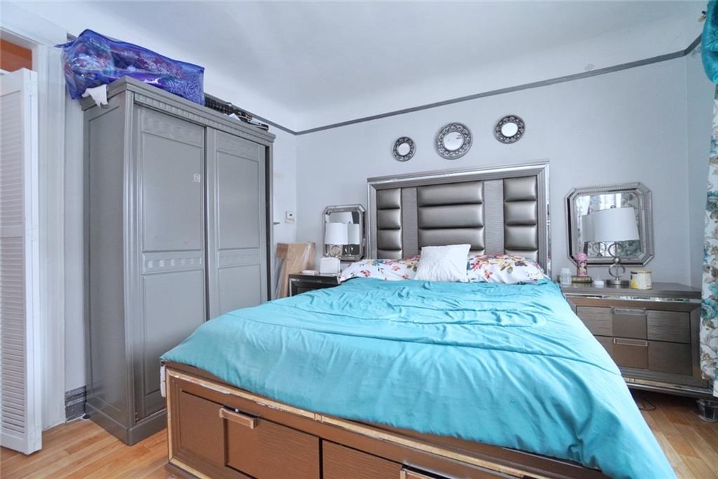 7306 13th Dyker Heights 11228 New York photo