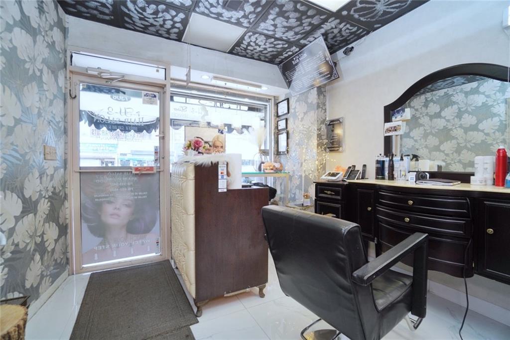 7306 13th Dyker Heights 11228 New York photo