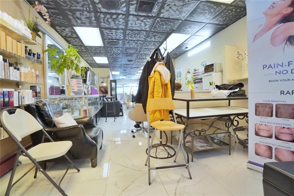 7306 13th Dyker Heights 11228 New York photo