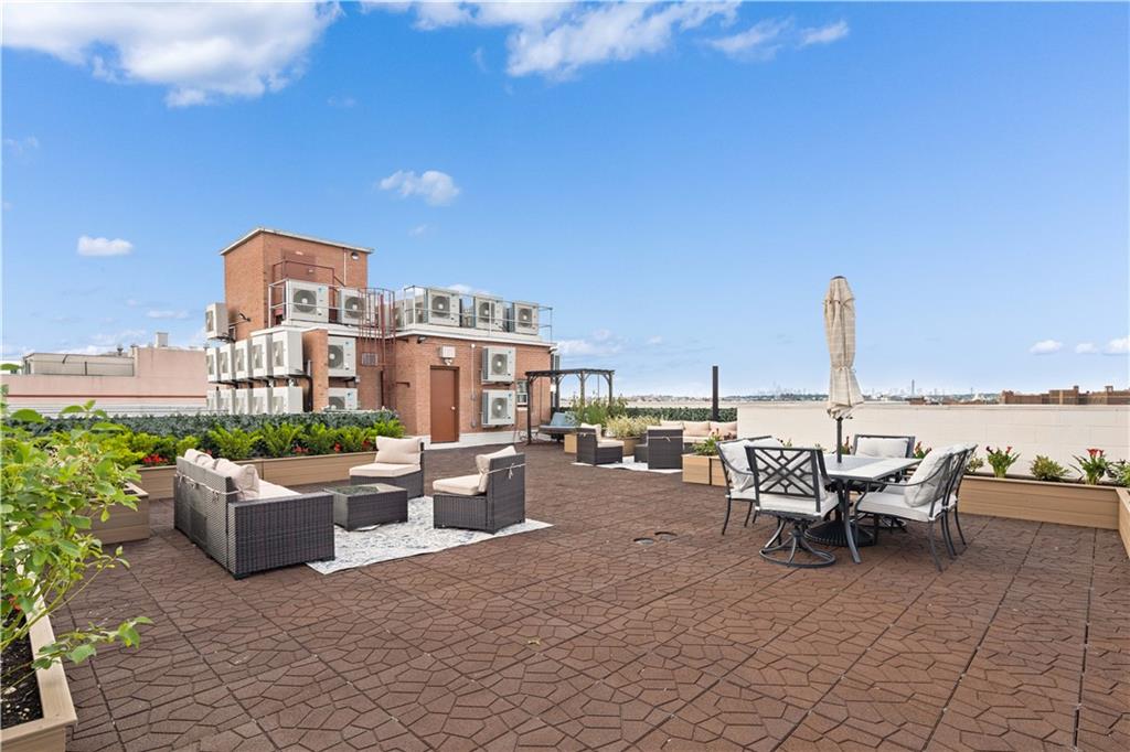 398 Kings Gravesend 11223 New York photo