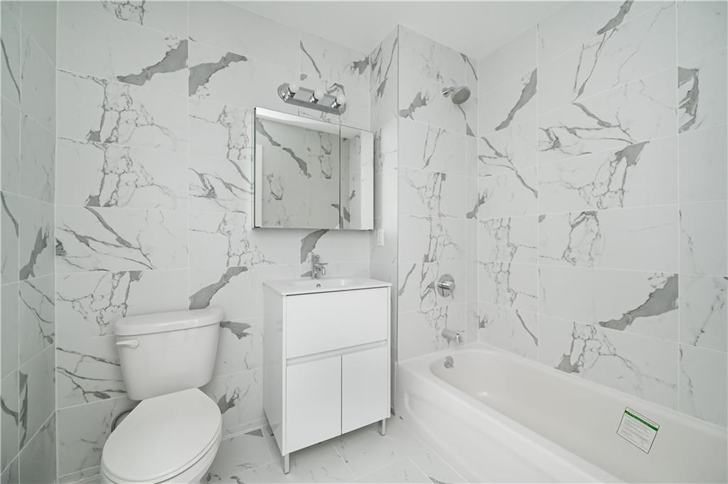 1657 19th Homecrest 11229 New York photo