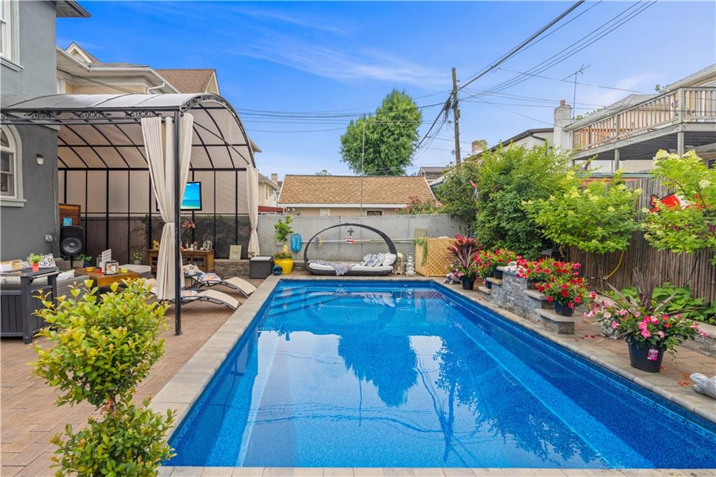 1768 West 11th Gravesend 11223 New York photo