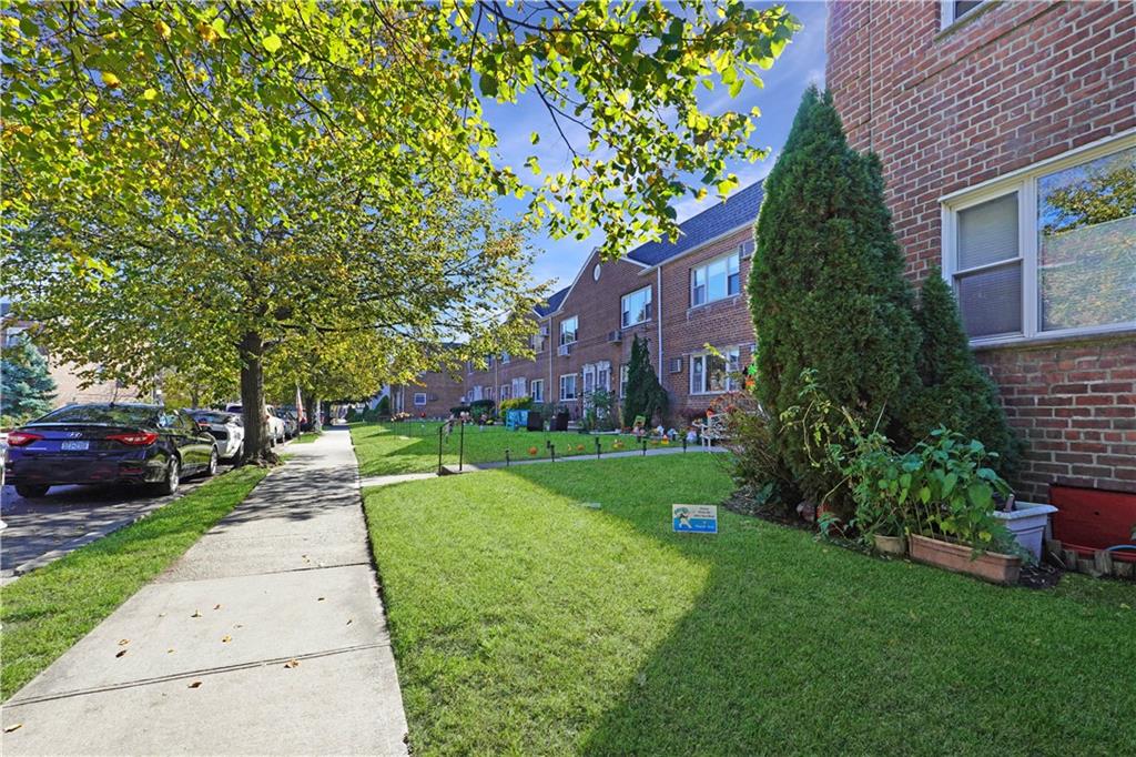 1557 Independence Dyker Heights 11228 New York photo