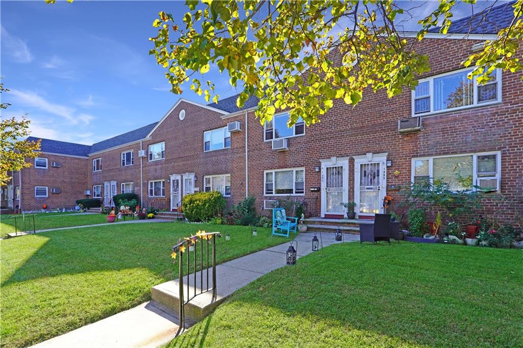 1557 Independence Dyker Heights 11228 New York photo