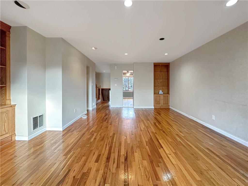 Ben Bay Realty 260 Grasmere Grasmere 10305 New York