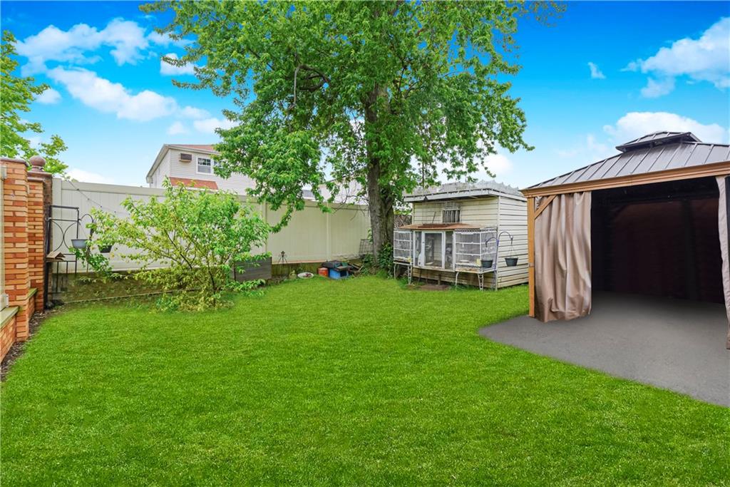 538 Naughton Dongan Hills-Below Hylan 10305 New York photo