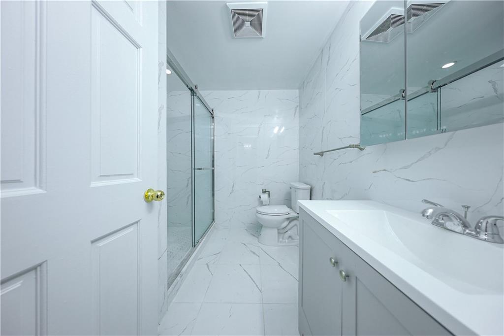 190 Avenue U Gravesend 11223 New York photo