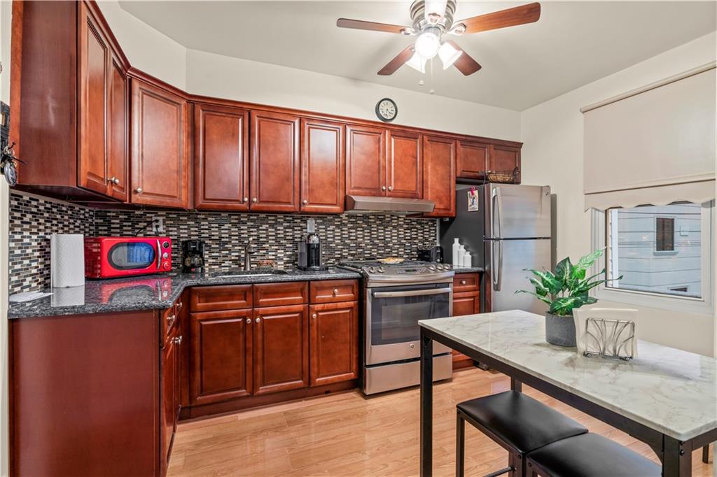 7211 19th Bensonhurst 11204 New York photo