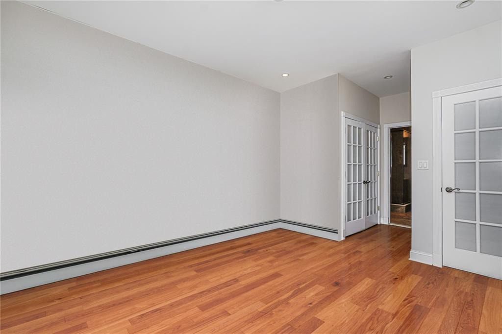 1409 74th Dyker Heights 11228 New York photo