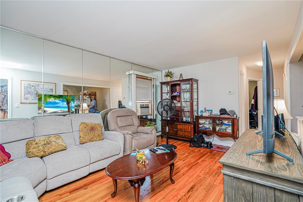 307 Fiske Westerleigh 10314 New York photo