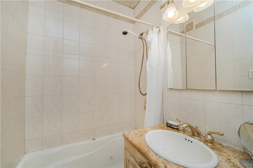 770 Ocean Kensington 11230 New York photo