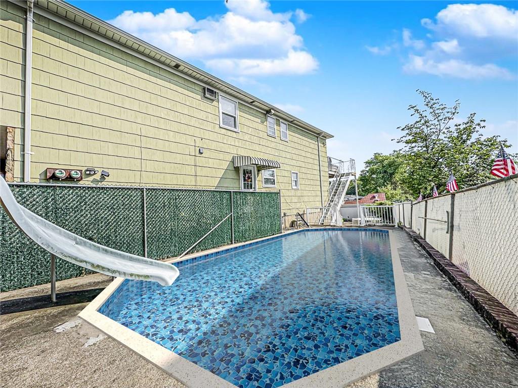 16 Knapp Bulls Head 10314 New York photo