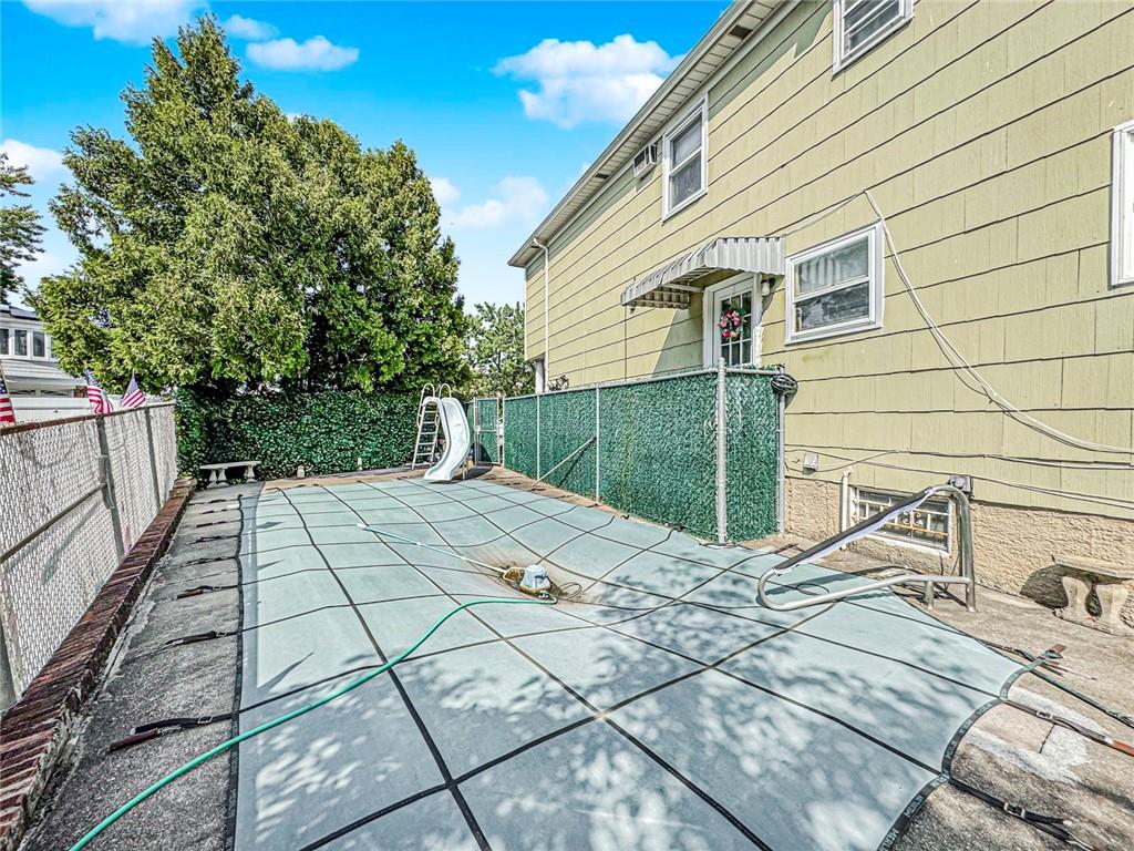 16 Knapp Bulls Head 10314 New York photo