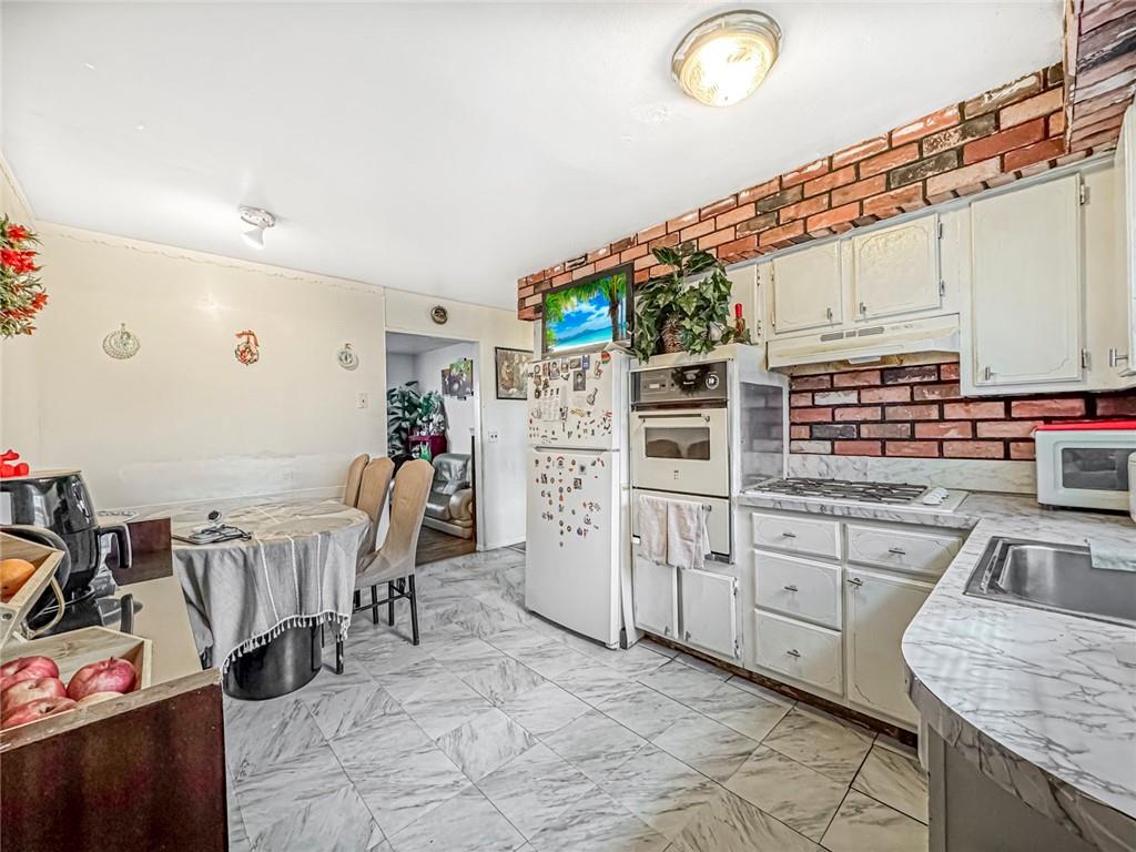 16 Knapp Bulls Head 10314 New York photo