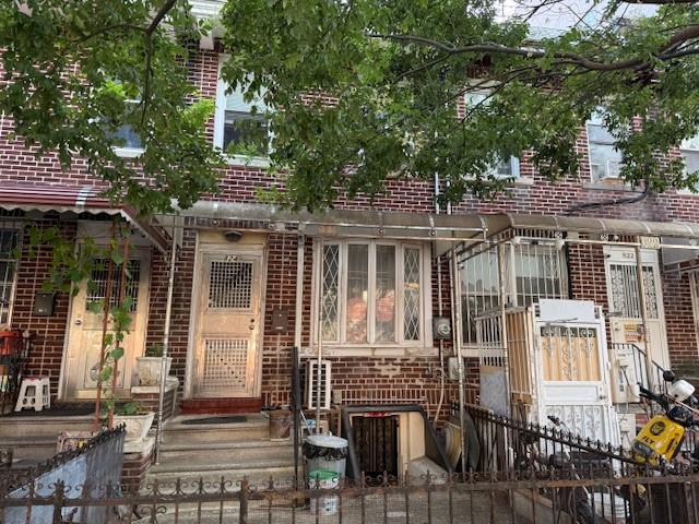 https://benbayrealty.s3.amazonaws.com/brooklynmls/494694/1jpg