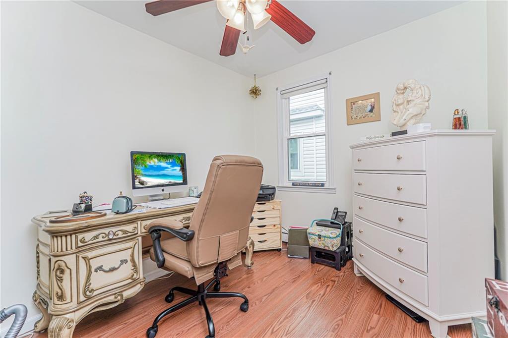 76 Whitman Great Kill 10308 New York photo