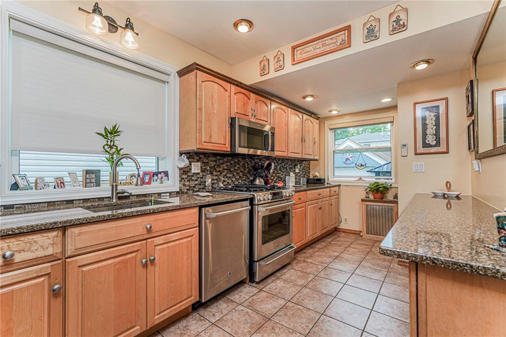 76 Whitman Great Kill 10308 New York photo