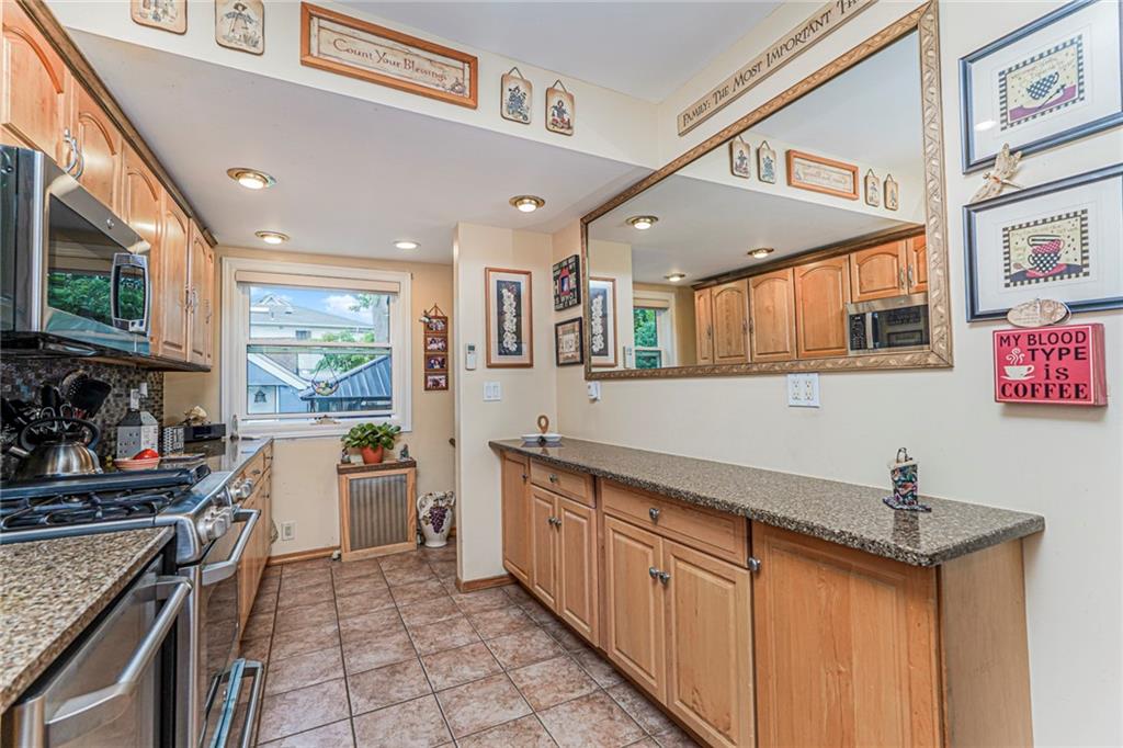 76 Whitman Great Kill 10308 New York photo