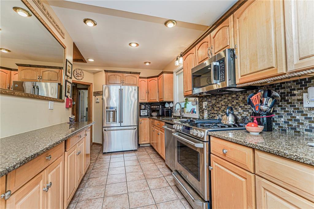 76 Whitman Great Kill 10308 New York photo