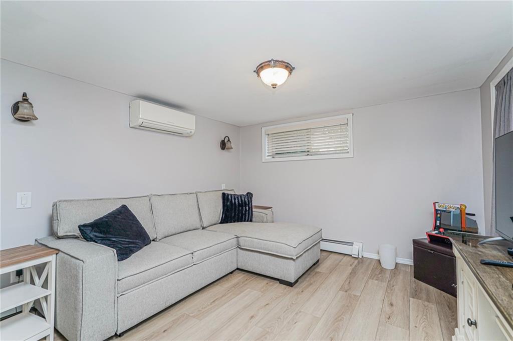 76 Whitman Great Kill 10308 New York photo