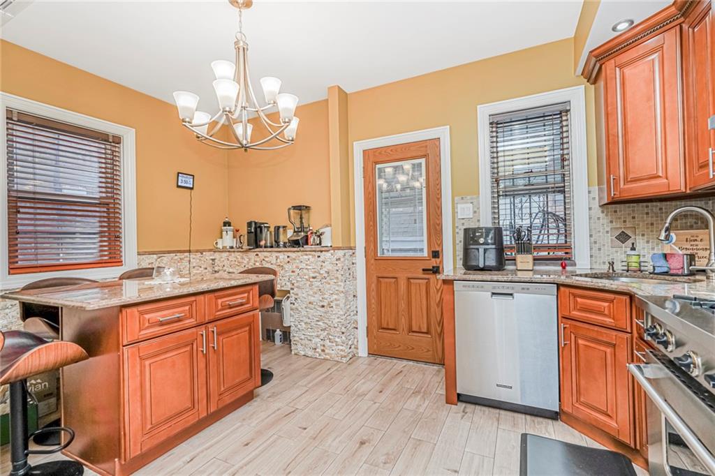 2045 East 37th Marine Park 11234 New York photo