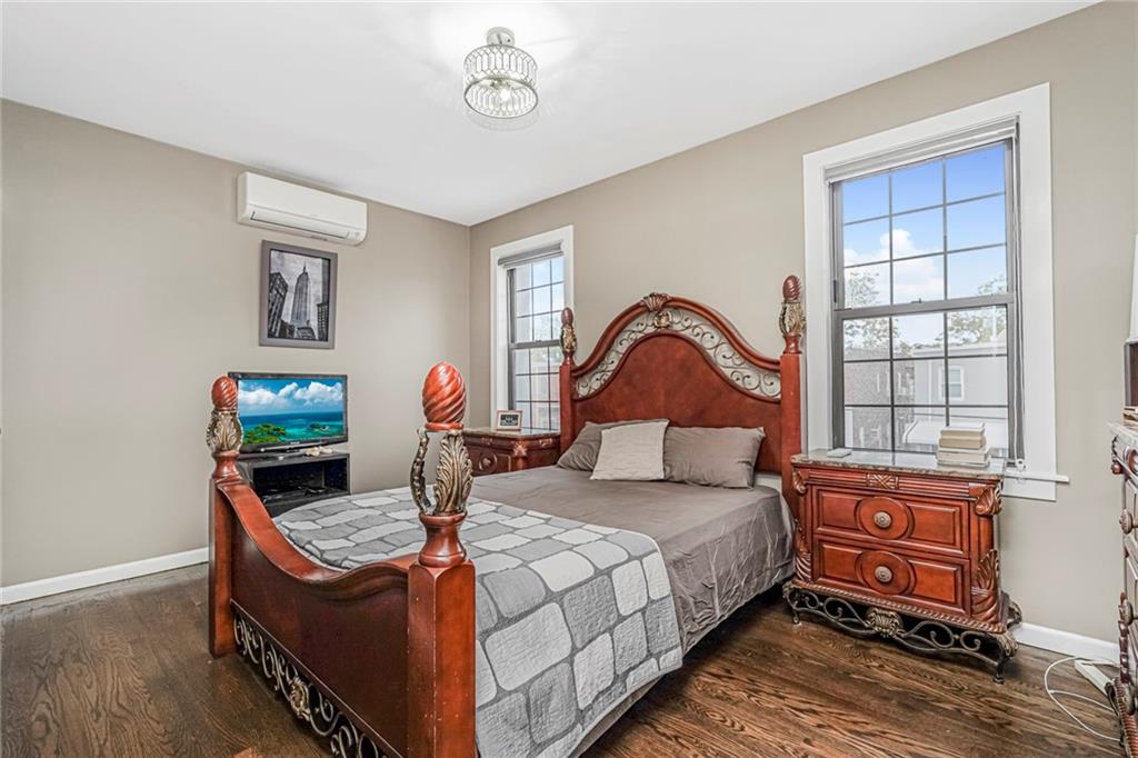 2045 East 37th Marine Park 11234 New York photo