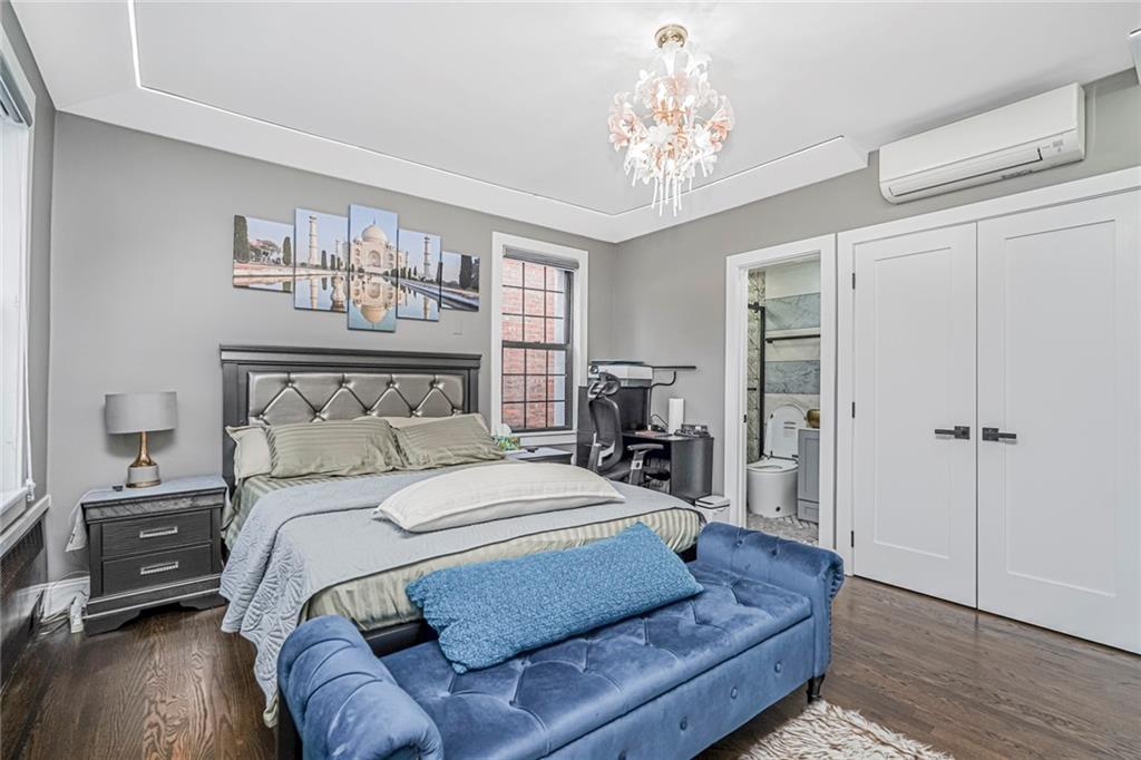 2045 East 37th Marine Park 11234 New York photo
