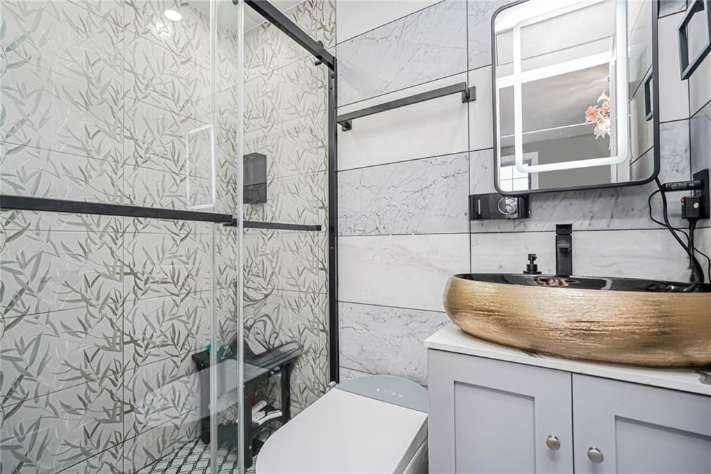 2045 East 37th Marine Park 11234 New York photo
