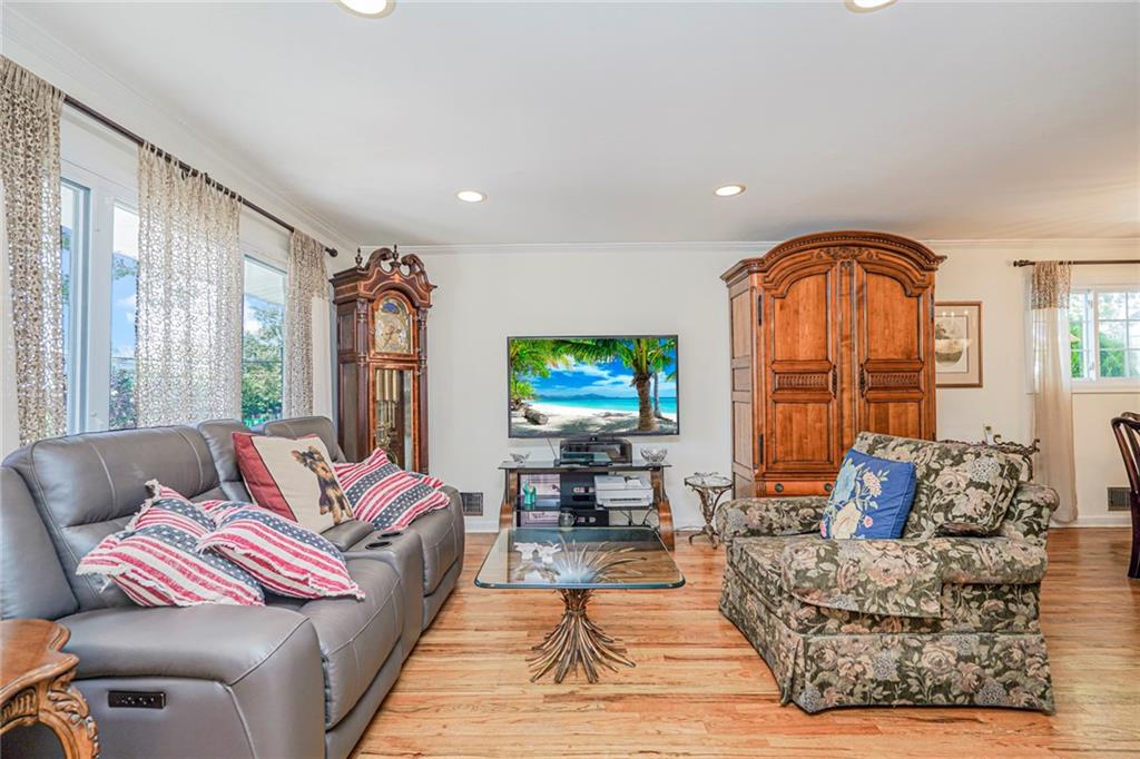 7022 Avenue V Bergen Beach 11234 New York photo