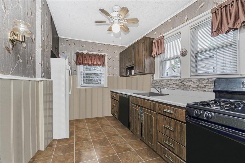 1738 Burnett Marine Park 11229 New York photo