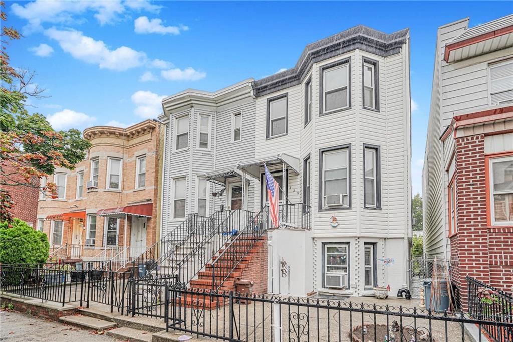 https://benbayrealty.s3.amazonaws.com/brooklynmls/495292/PhotoJan30201893149PM1jpg